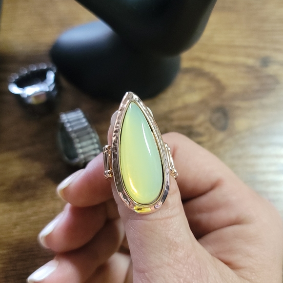 Paparazzi Rings - Picture 6 of 9